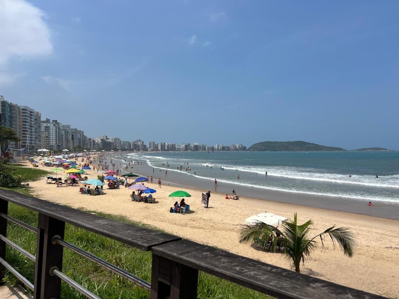 Apt 3Q Luxo Com Ar E Jacuzzi Na Beira Mar Guarapari Exterior photo